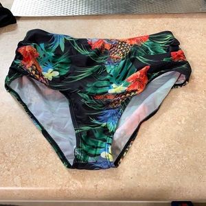 NWT Large Bikini Set Removable Straps